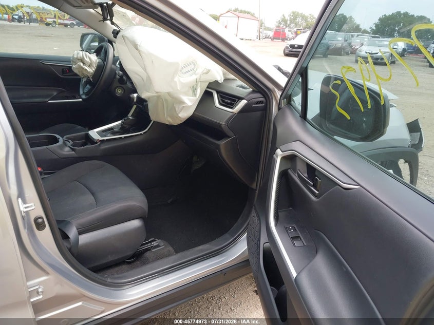 2021 TOYOTA RAV4 auction photo 5