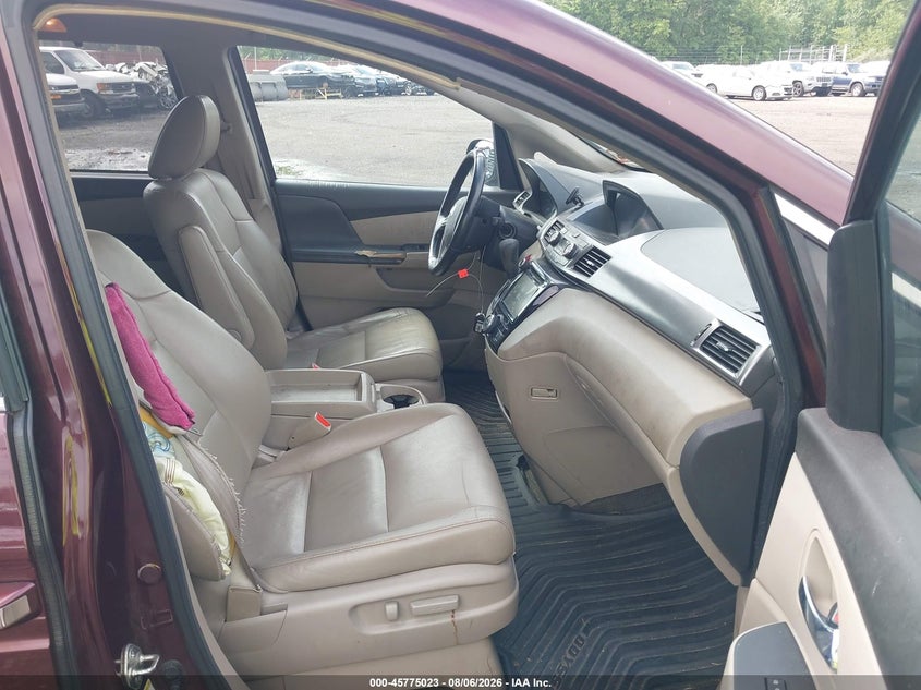 2014 HONDA ODYSSEY auction photo 5