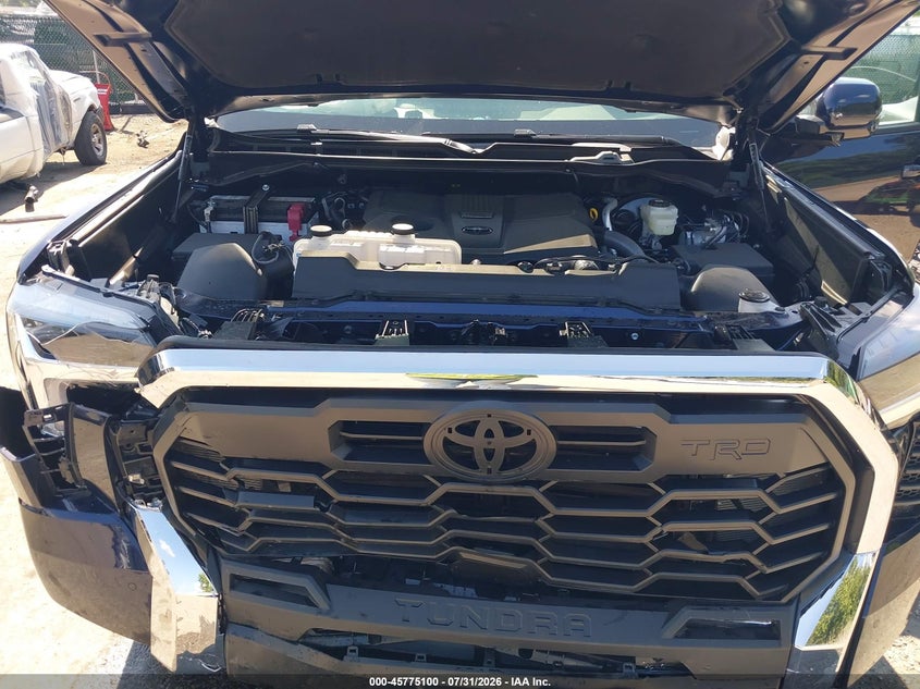 TOYOTA TUNDRA - zdjęcie 10