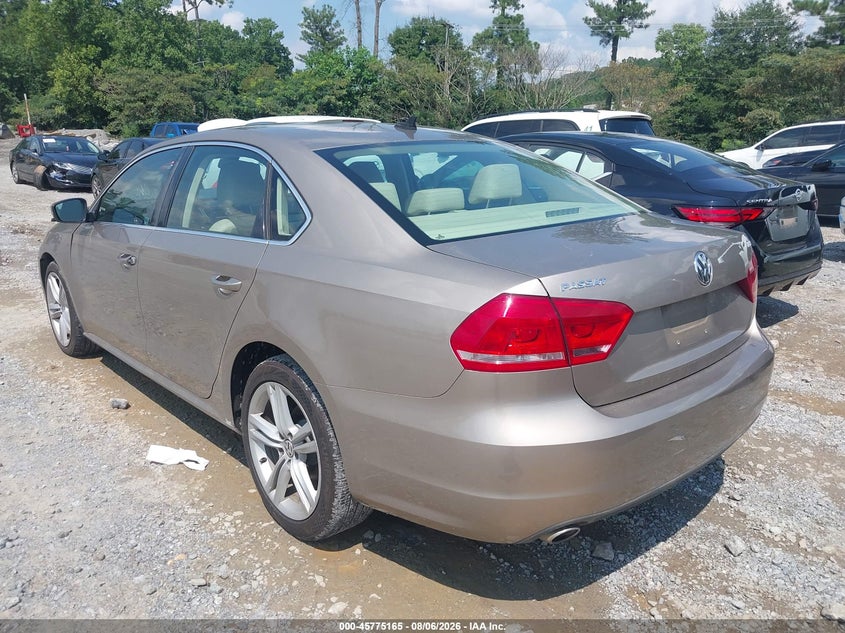 2015 VOLKSWAGEN PASSAT auction photo 3