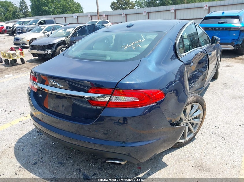 2012 JAGUAR XF auction photo 4