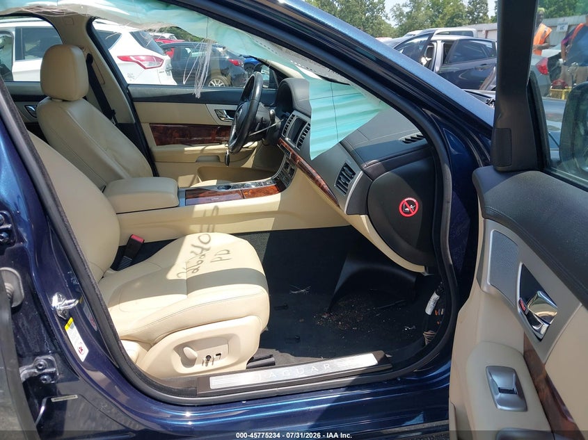 2012 JAGUAR XF auction photo 5