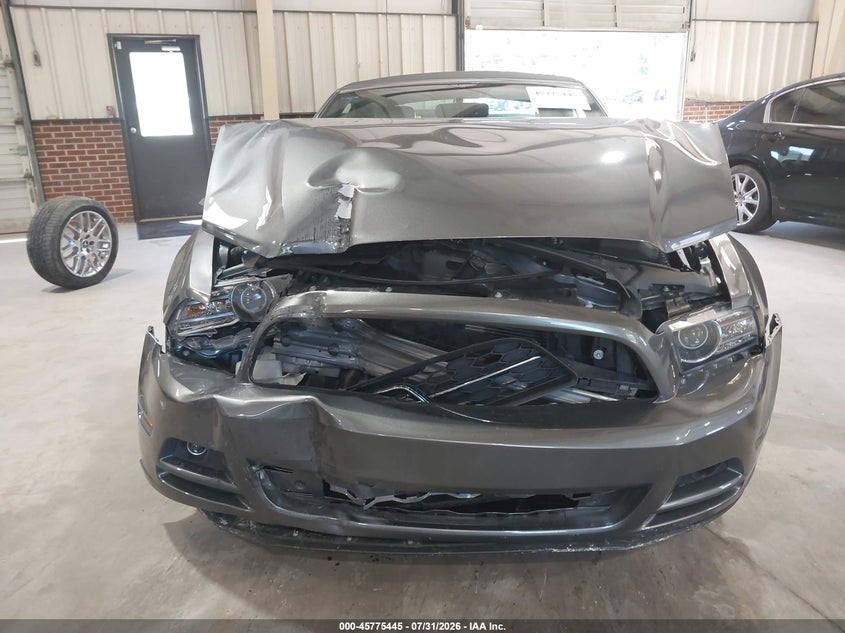 2014 FORD MUSTANG V6 PREMIUM · Photo 13