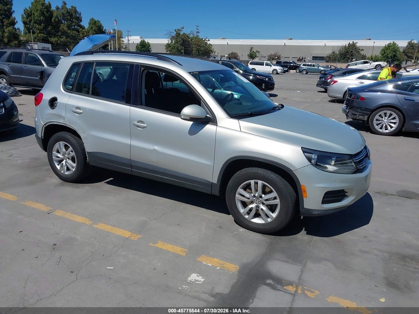 2015 VOLKSWAGEN TIGUAN auction photo 1