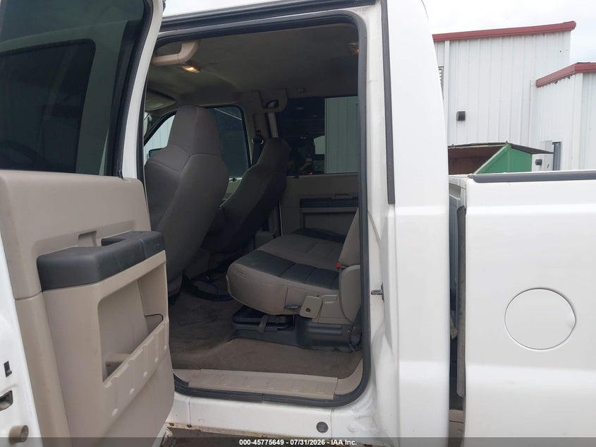 2010 FORD SUPER DUTY F-350 SRW auction photo 7