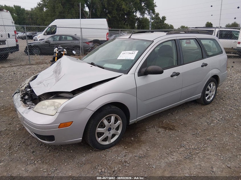 2005 FORD FOCUS auction photo 2