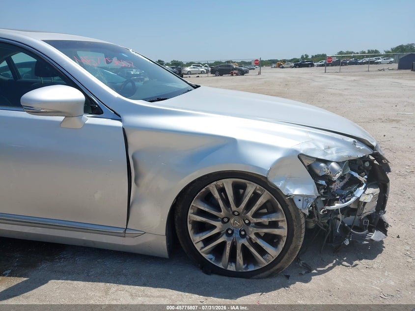 2013 LEXUS LS 460 auction photo 6