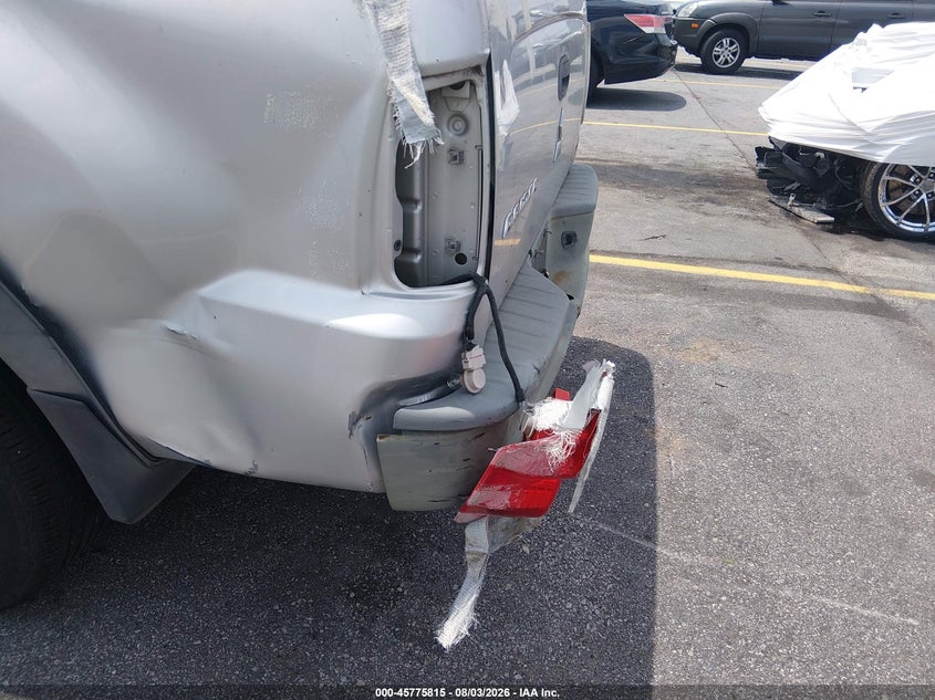 2006 MITSUBISHI RAIDER auction photo 6