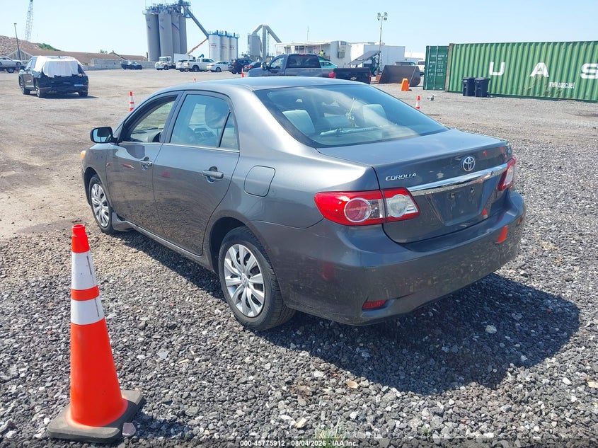Vin: 2t1bu4ee2dc985017, lot: 46274692, toyota corolla le 20133