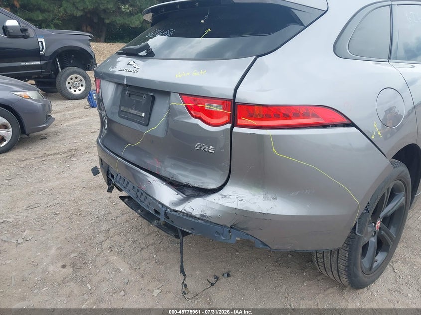 JAGUAR F-PACE - zdjecie 6