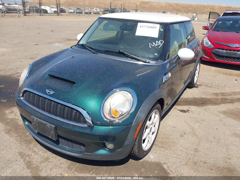 2010 MINI COOPER S auction photo 2