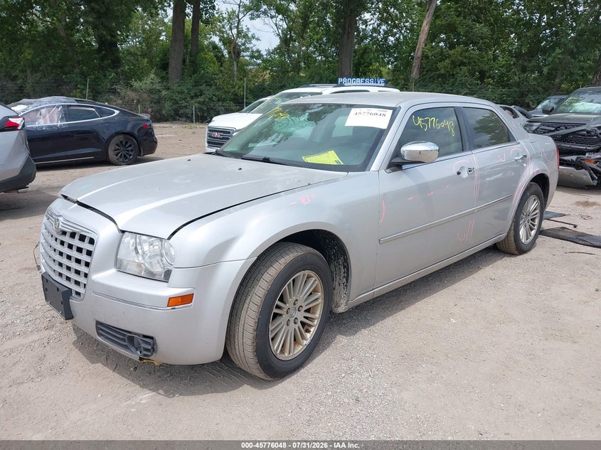 2010 CHRYSLER 300 auction photo 2