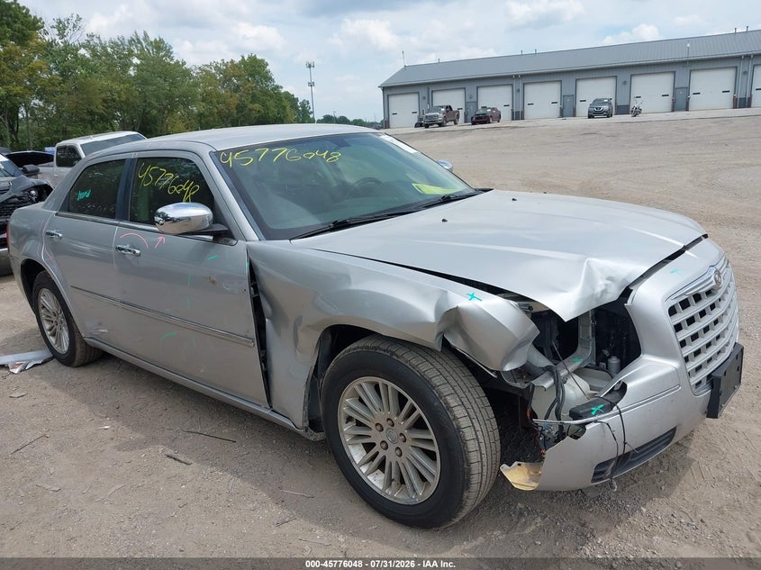 2010 CHRYSLER 300 auction photo 6