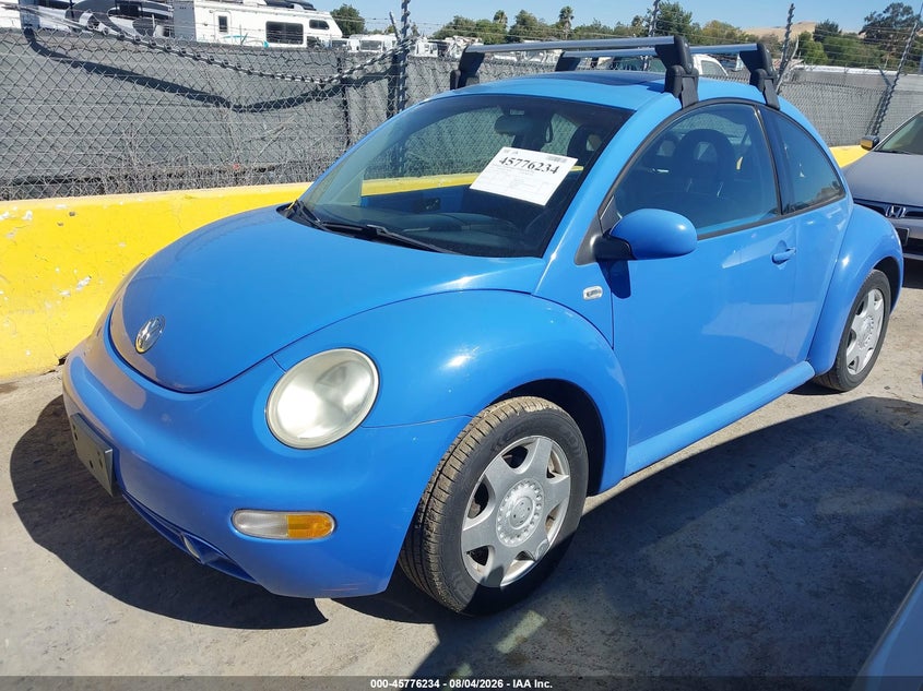2001 VOLKSWAGEN NEW BEETLE auction photo 2