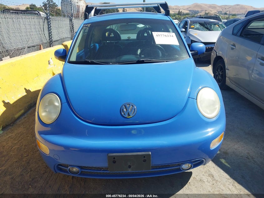 2001 VOLKSWAGEN NEW BEETLE auction photo 6