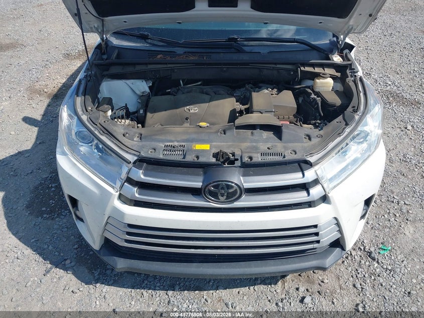 TOYOTA HIGHLANDER - zdjęcie 10
