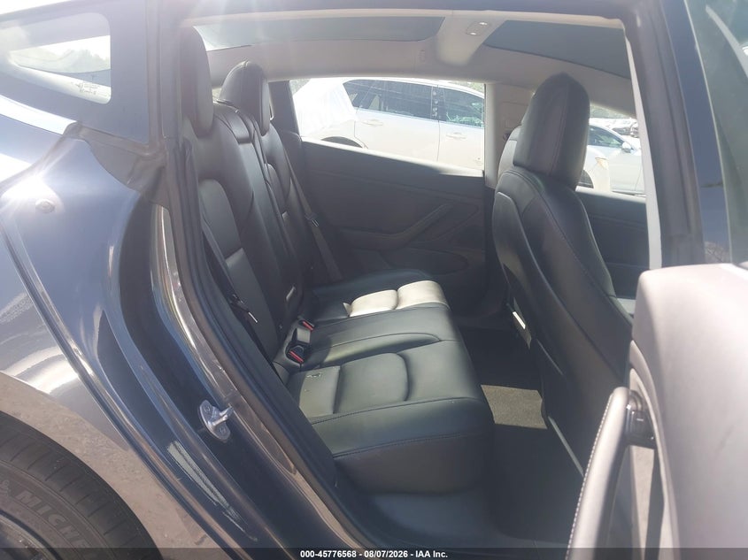 2018 TESLA MODEL 3 auction photo 8