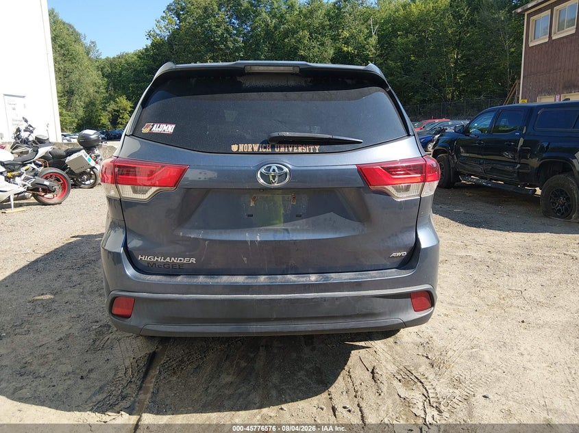 TOYOTA HIGHLANDER - zdjęcie 17
