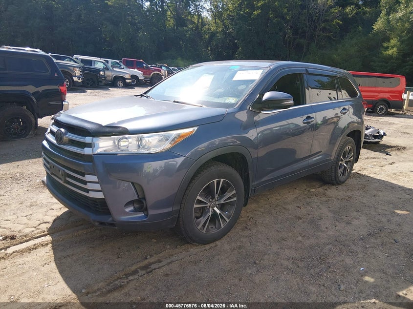 2018 TOYOTA HIGHLANDER auction photo 2
