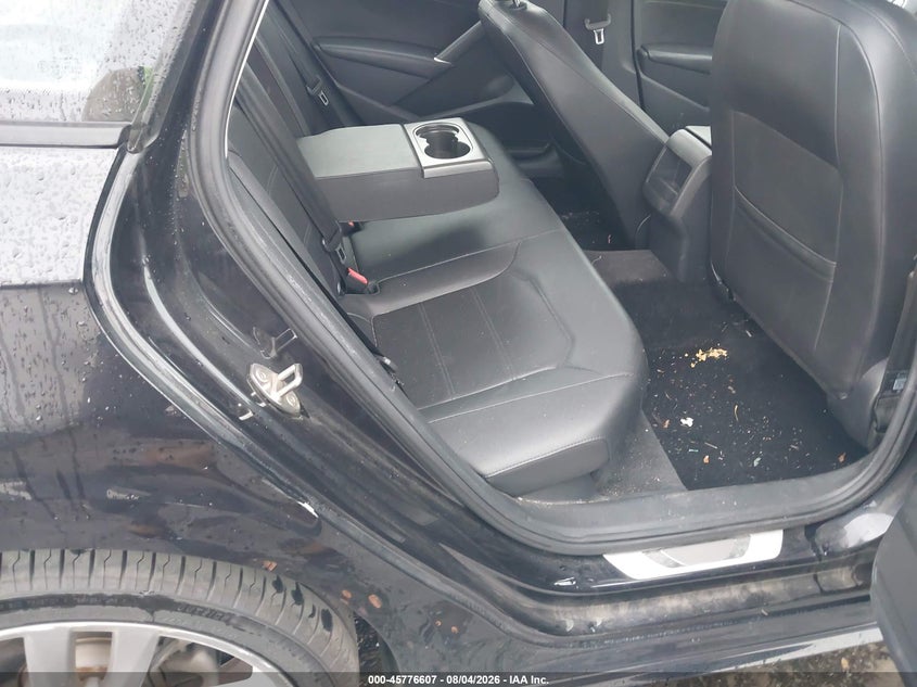 2018 VOLKSWAGEN PASSAT auction photo 8
