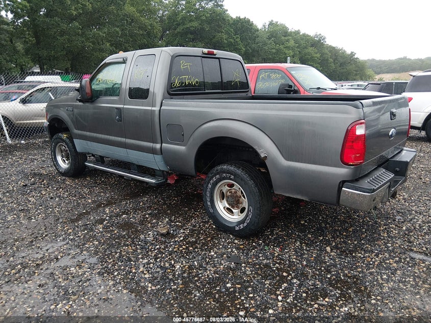 2004 FORD F-250 auction photo 3
