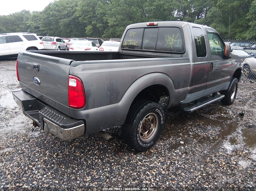 2004 FORD F-250 auction photo 4