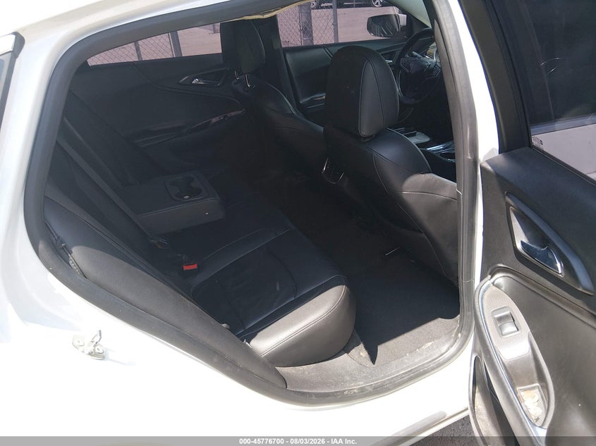 2017 CHEVROLET MALIBU auction photo 8