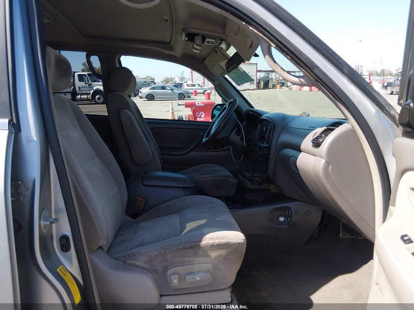 2003 TOYOTA SEQUOIA auction photo 5