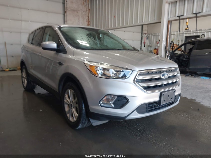 Vin: 1fmcu9gd6hue50413, lot: 46275489, ford escape se 20171