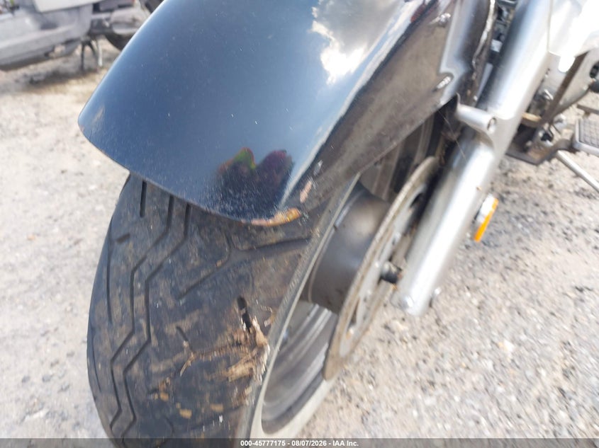 2005 SUZUKI C90 MOTO 2