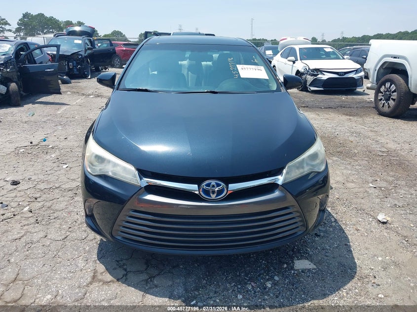 TOYOTA CAMRY HYBRID - zdjęcie 12