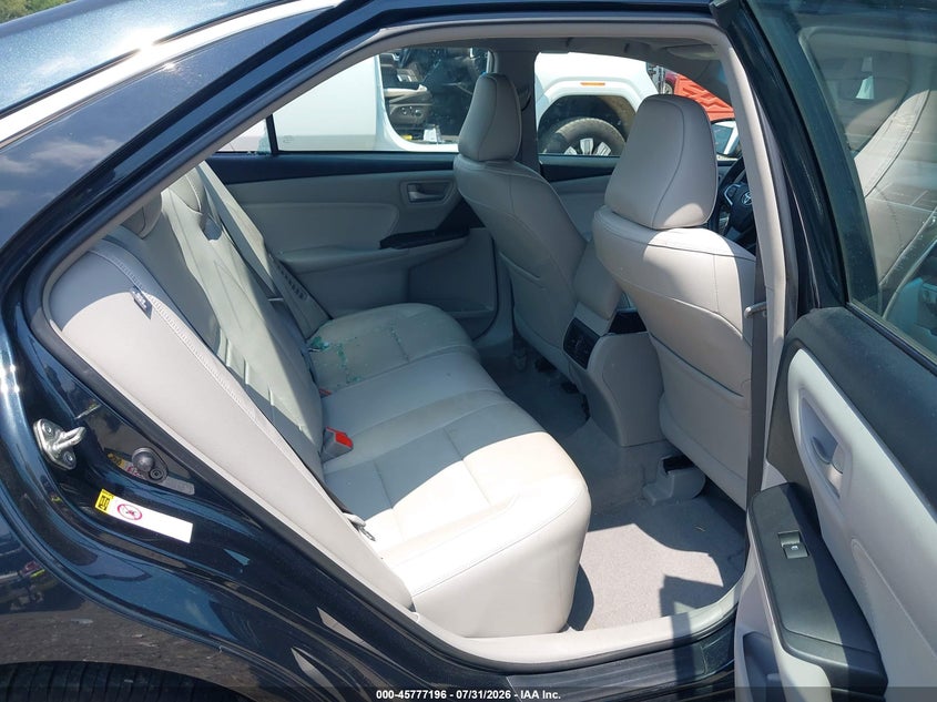 TOYOTA CAMRY HYBRID - zdjęcie 8