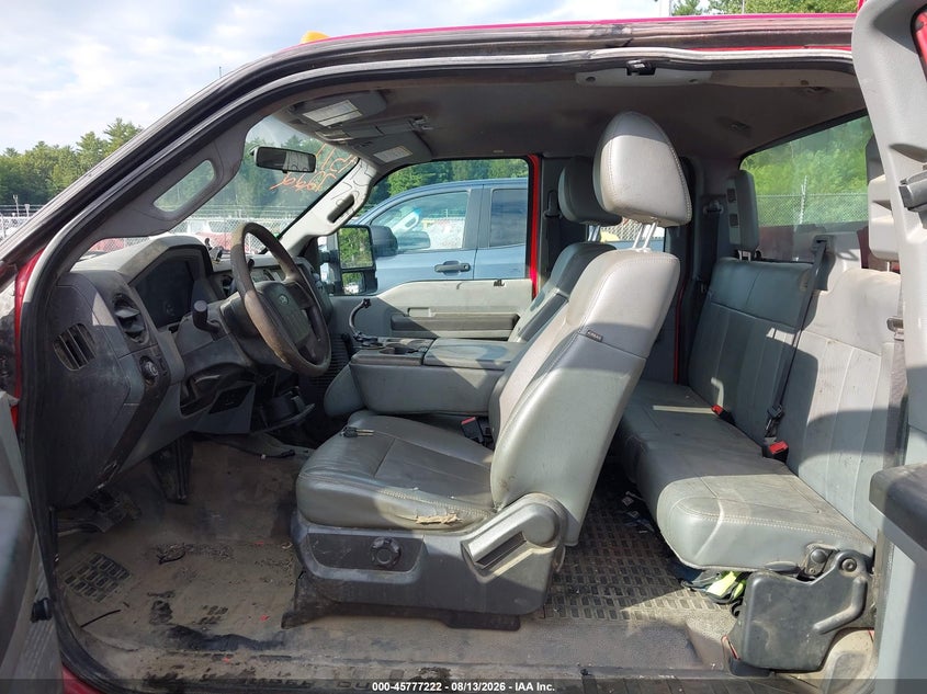 2011 FORD F-350 CHASSIS auction photo 6