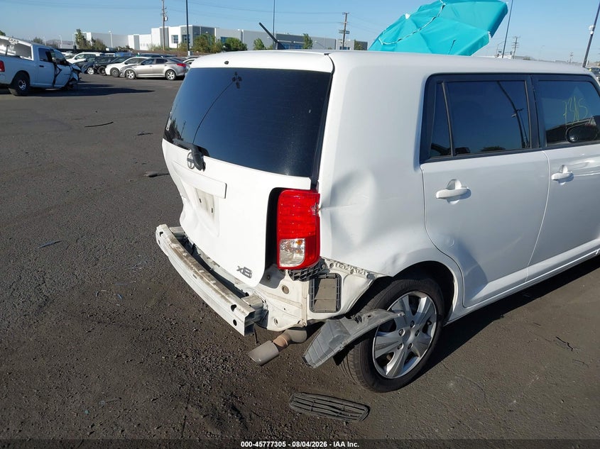 Vin: jtlze4fexfj066792, lot: 46276085, scion xb 20154