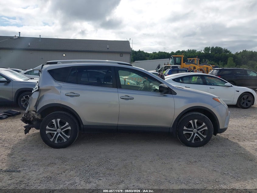 TOYOTA RAV4 - zdjęcie 13
