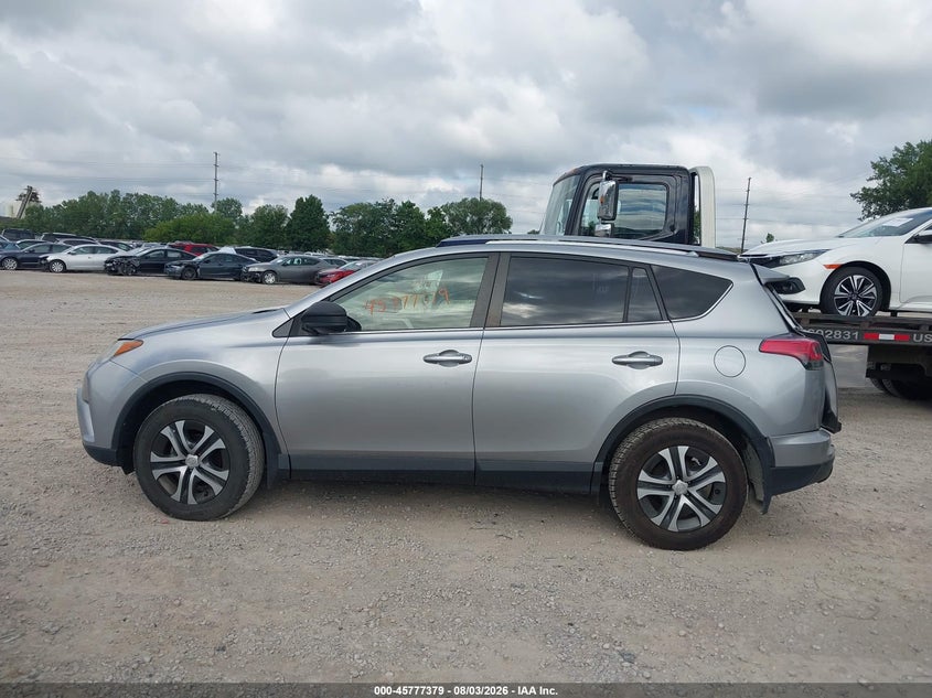 TOYOTA RAV4 - zdjęcie 14