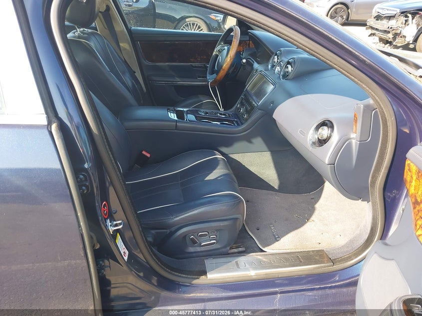 2011 JAGUAR XJ auction photo 5