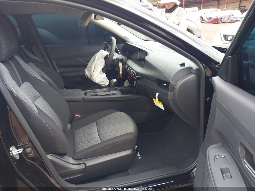 2026 NISSAN SENTRA auction photo 5