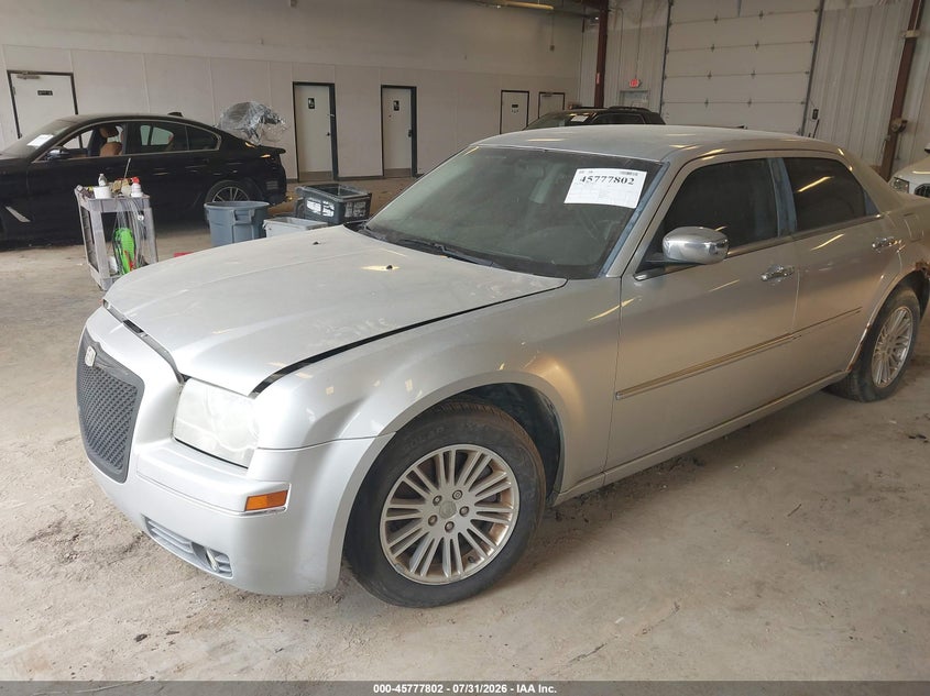Vin: 2c3ca5cv8ah233382, lot: 46276582, chrysler 300 touring 20102