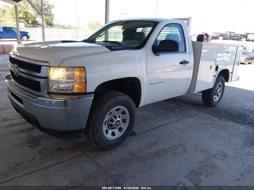 2013 CHEVROLET SILVERADO 3500HD auction photo 2