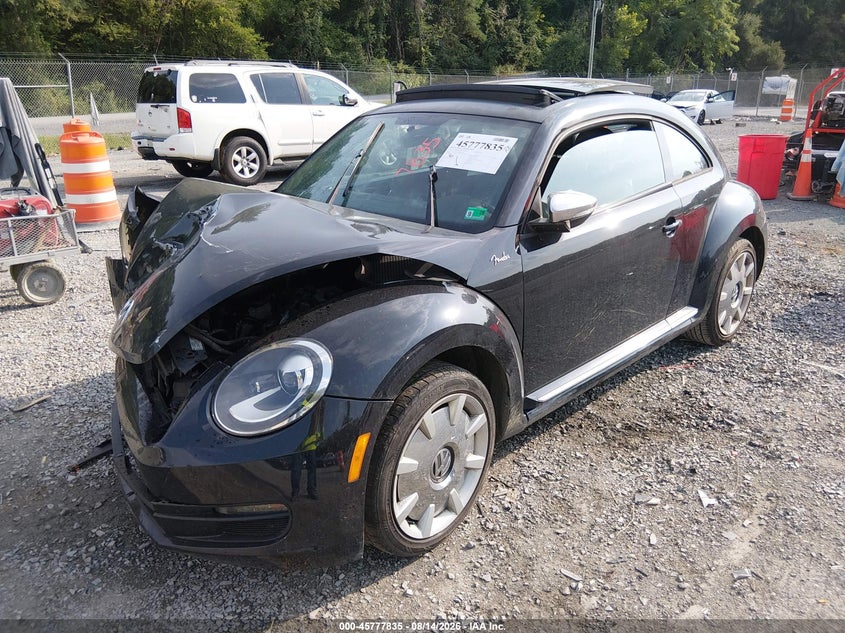 2013 VOLKSWAGEN BEETLE auction photo 2