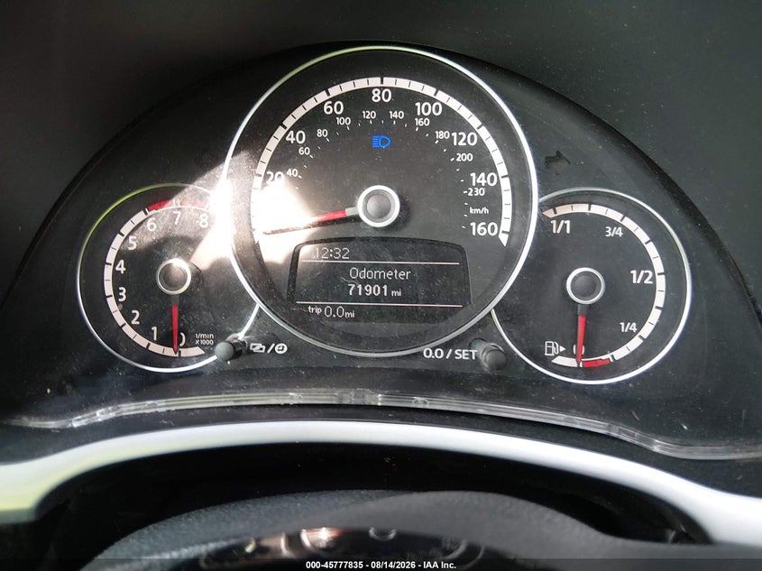 2013 VOLKSWAGEN BEETLE auction photo 7