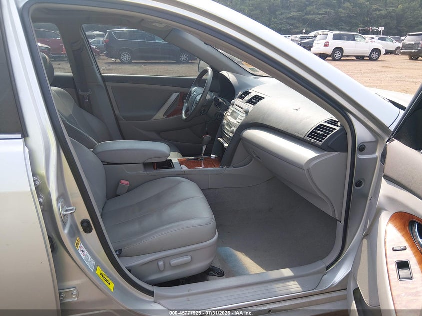 2008 TOYOTA CAMRY auction photo 5