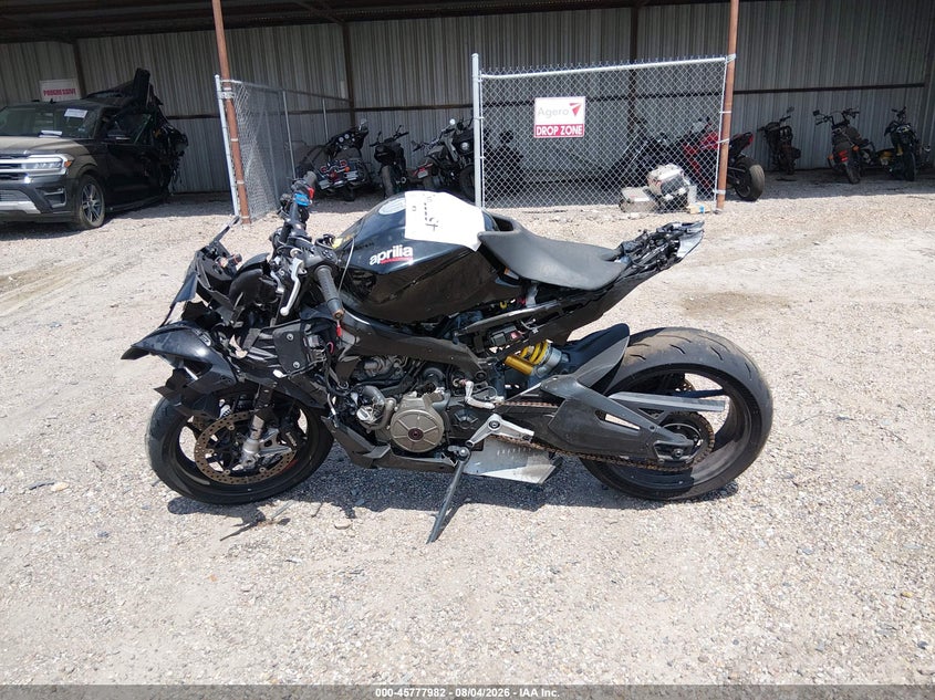 APRILIA TUONO 2023