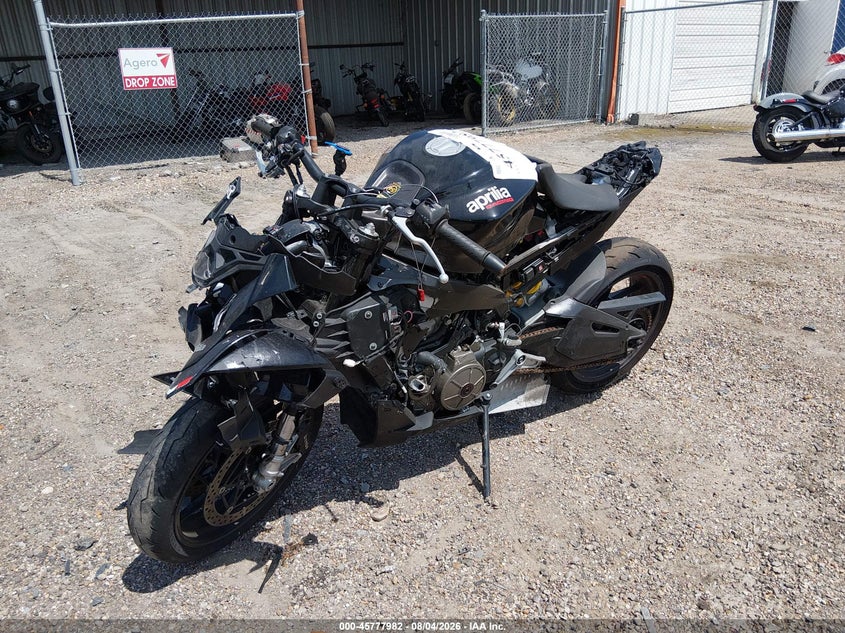 APRILIA TUONO 2023