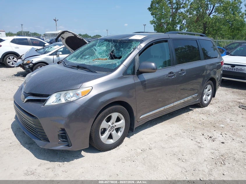 Vin: 5tdkz3dc3js956754, lot: 46276815, toyota sienna le 8 passenger 20182