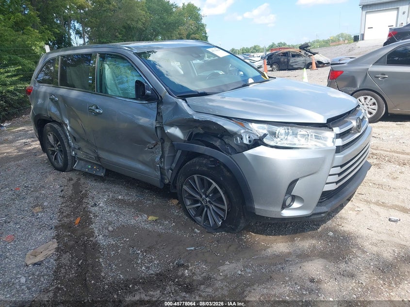 2018 TOYOTA HIGHLANDER auction photo 1