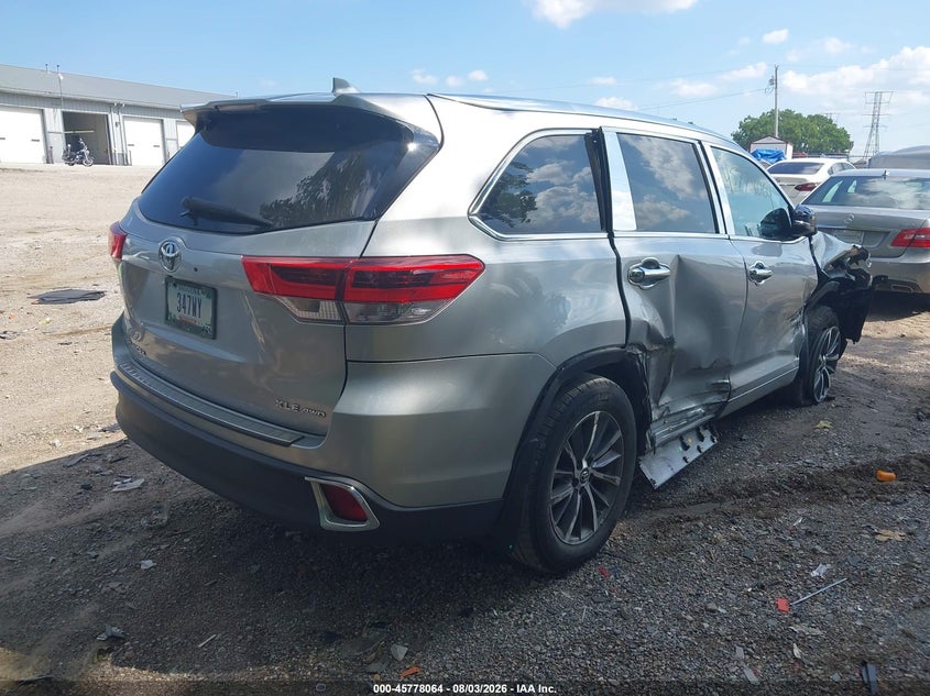 2018 TOYOTA HIGHLANDER auction photo 4