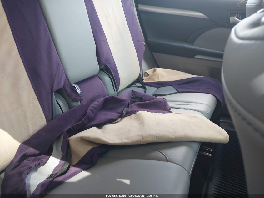 2018 TOYOTA HIGHLANDER auction photo 8