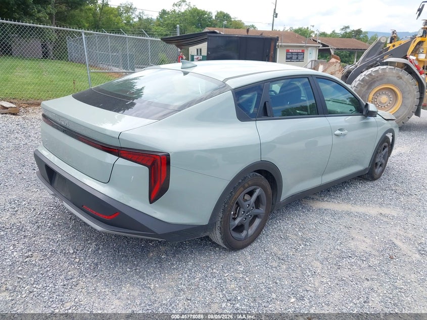 2025 KIA K4 auction photo 4